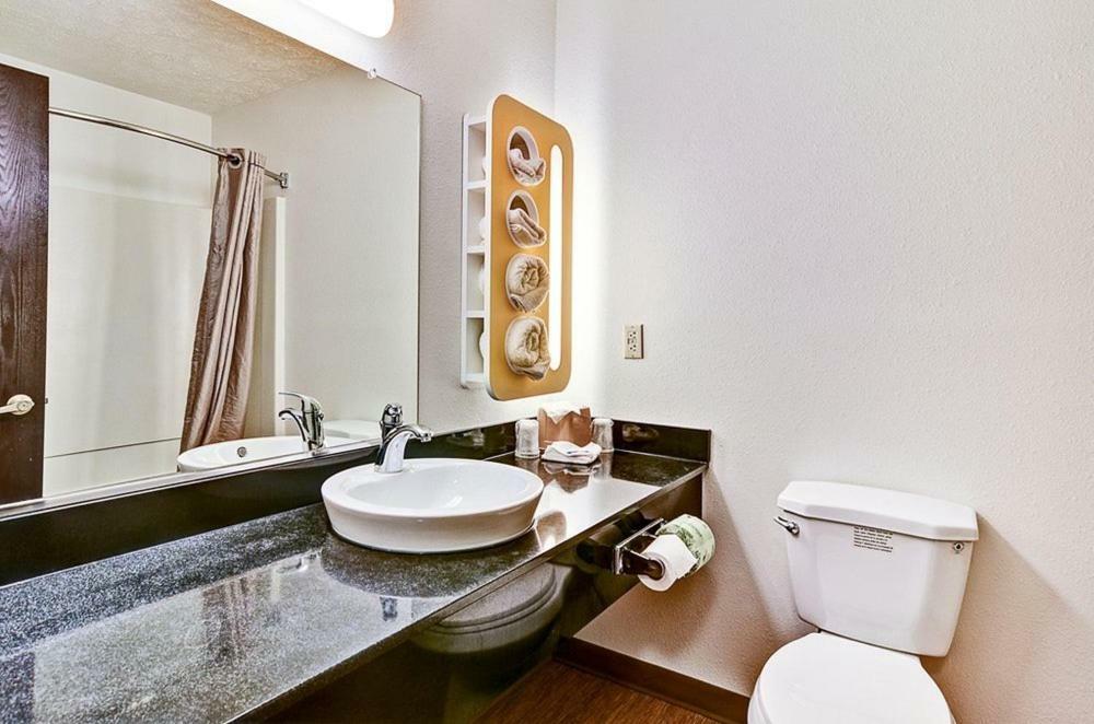 Economy Inn Pittsburgh Airport Moon Township المظهر الخارجي الصورة